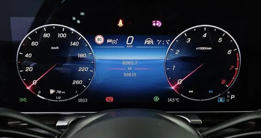 Mercedes-Benz S-Class 