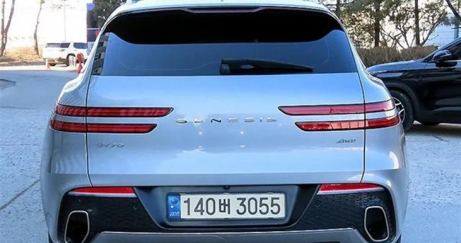 Genesis Gv70 