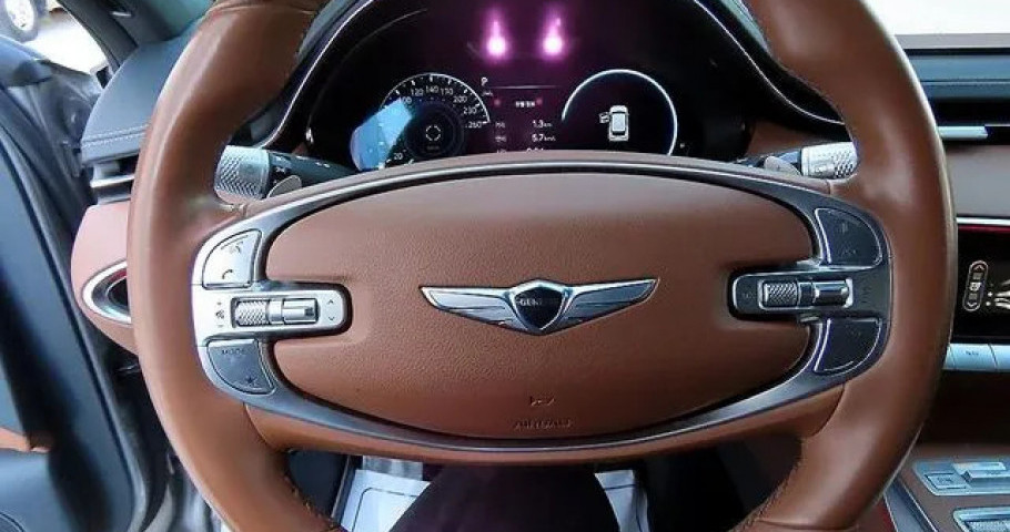 Genesis Gv70 