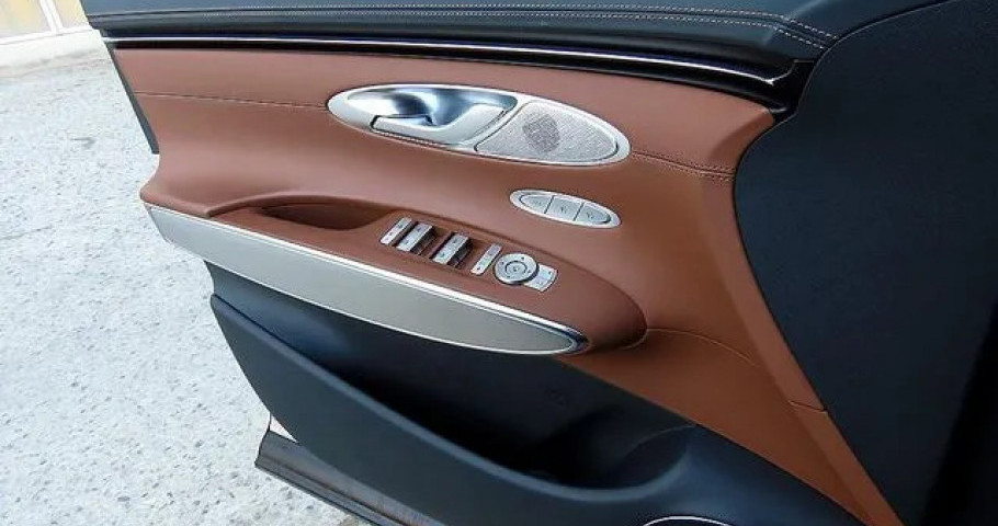 Genesis Gv70 