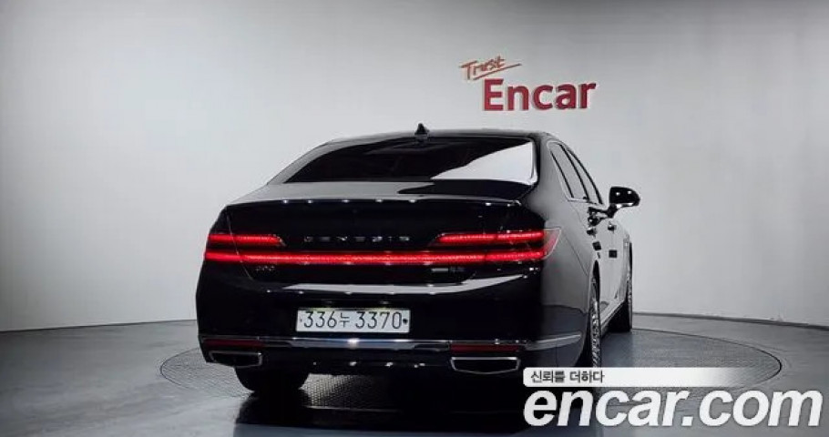 Genesis G90 