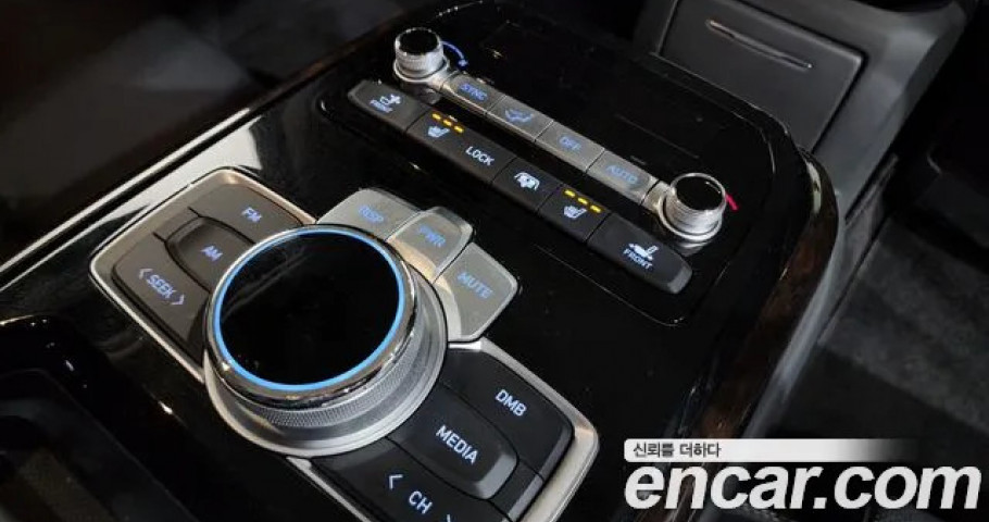 Genesis G90 