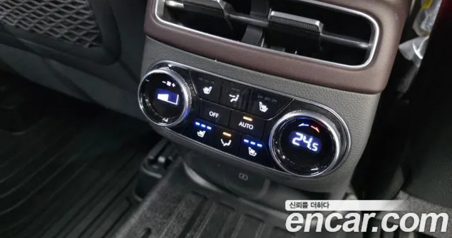 Genesis Gv70 