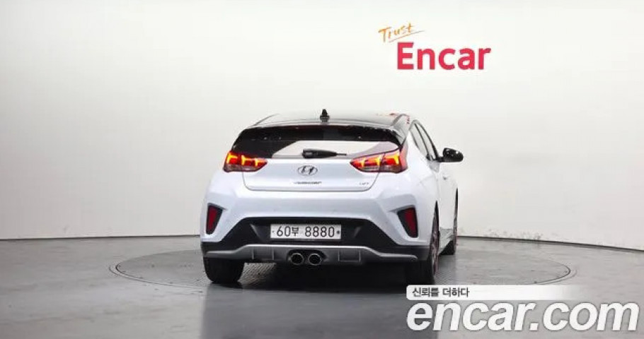 Hyundai Veloster 