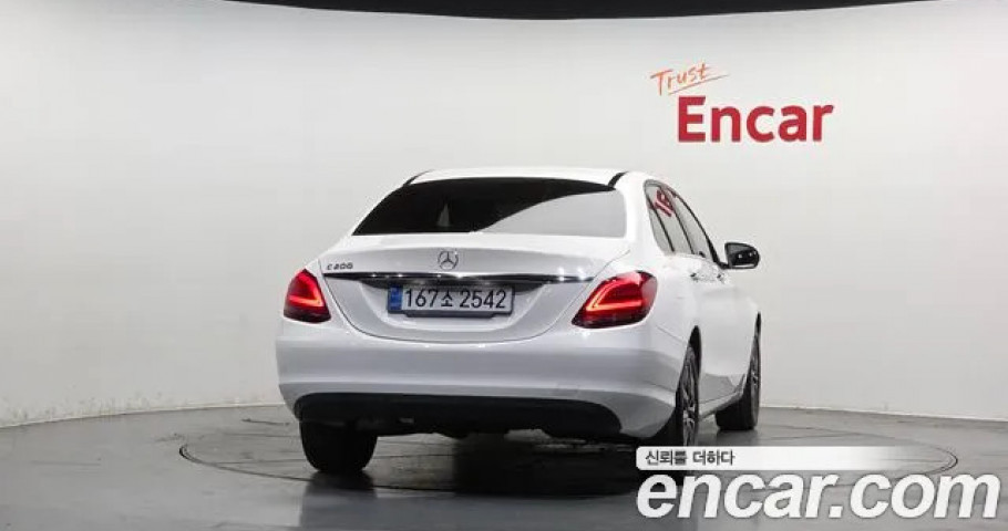 Mercedes-Benz C-Class 