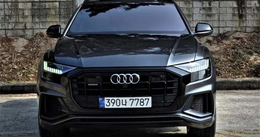 Audi Q8 