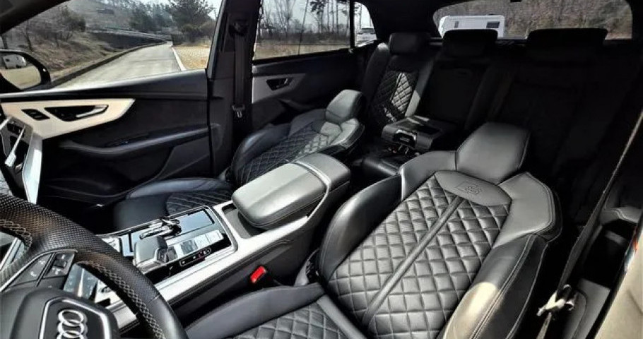 Audi Q8 