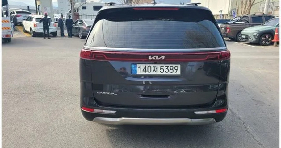 Kia Carnival 