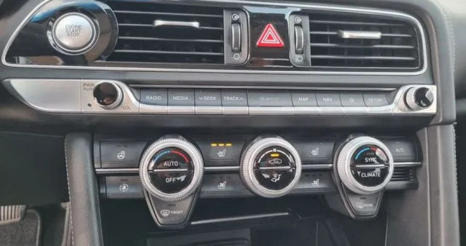 Genesis G70 