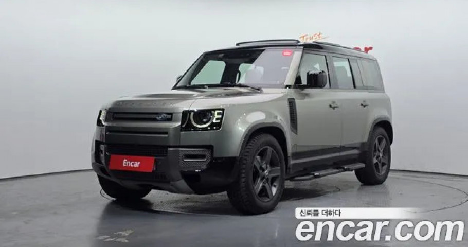 Land Rover Defender 
