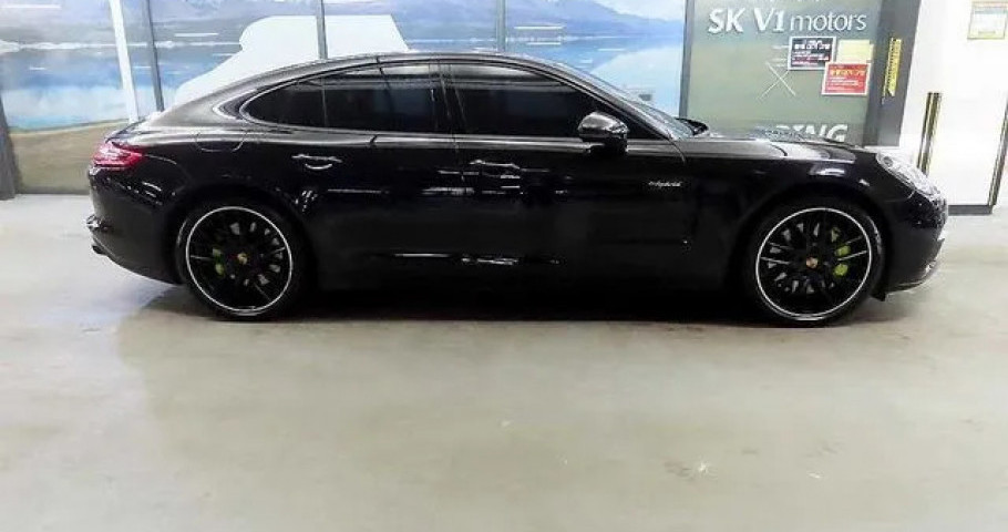 Porsche Panamera 
