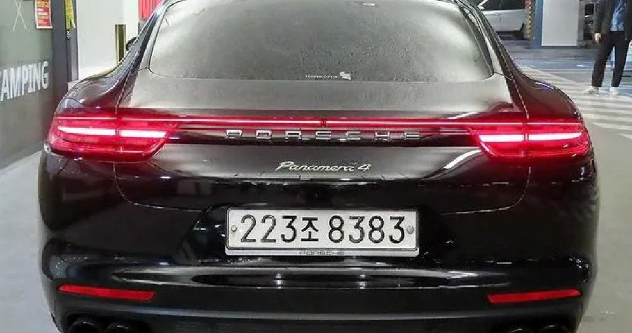 Porsche Panamera 