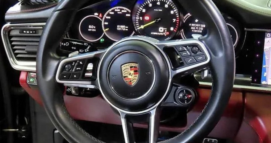 Porsche Panamera 