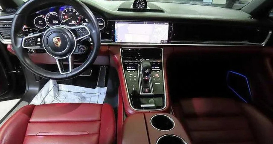 Porsche Panamera 