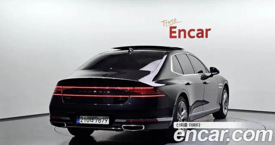 Genesis G90 
