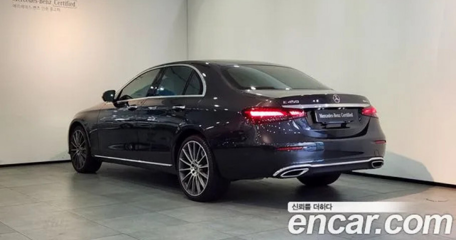 Mercedes-Benz E-Class 