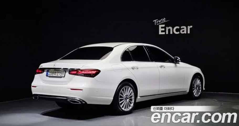 Mercedes-Benz E-Class 