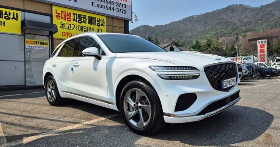 Genesis Gv70 