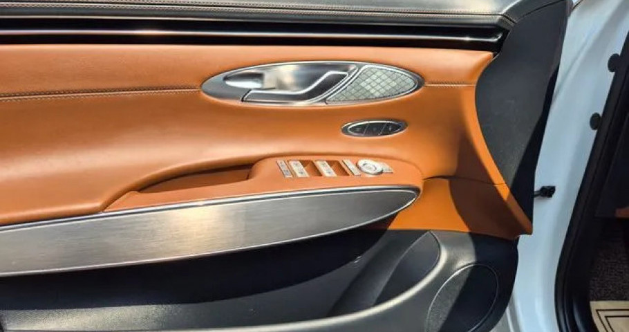 Genesis Gv70 