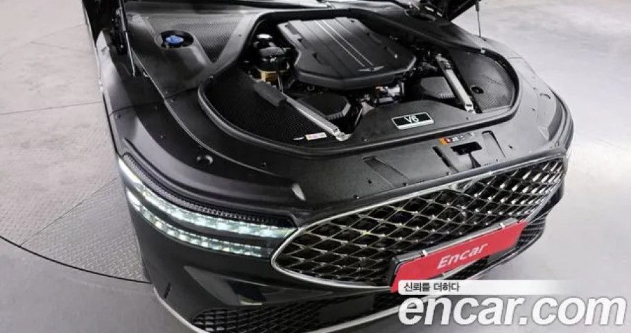 Genesis G90 
