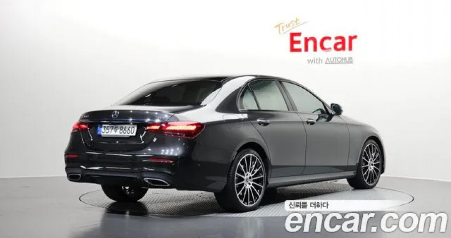 Mercedes-Benz E-Class 