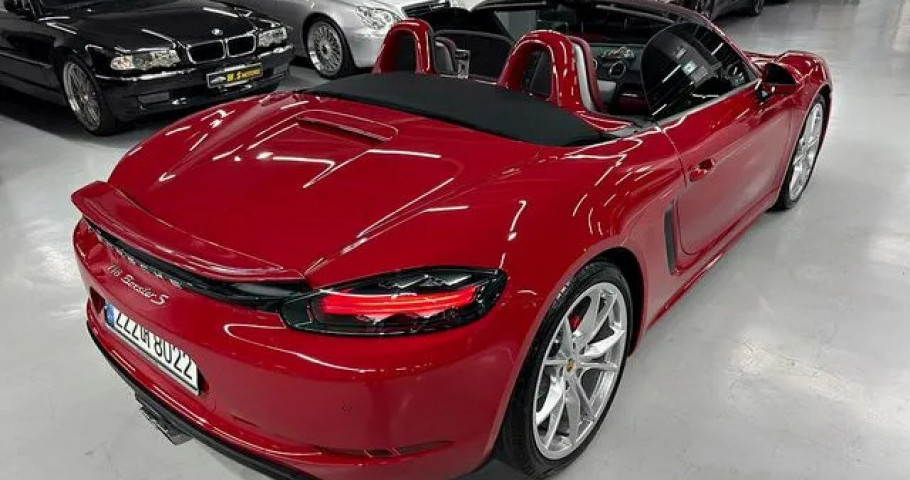 Porsche 718 
