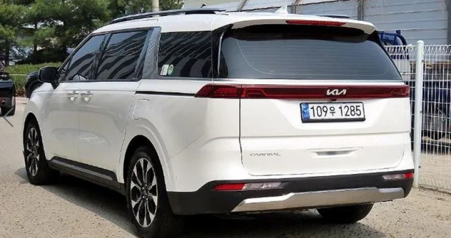 Kia Carnival 