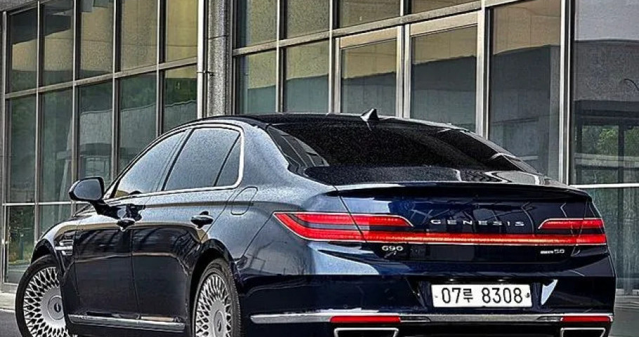 Genesis G90 