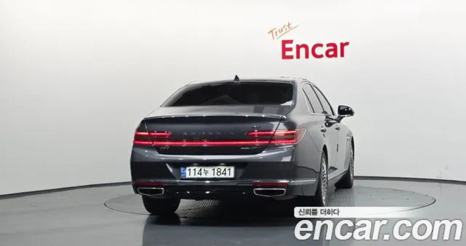 Genesis G90 