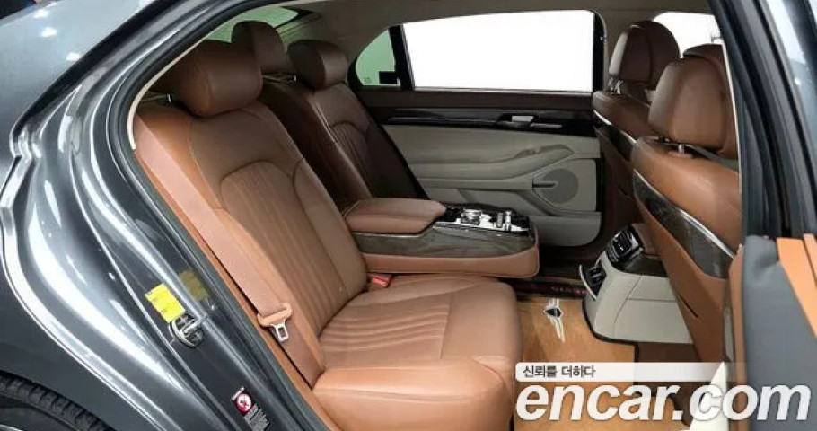 Genesis G90 