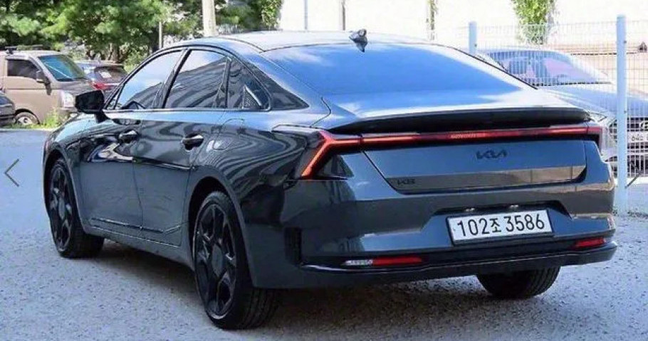 Kia K8 