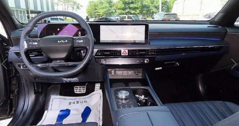 Kia K8 