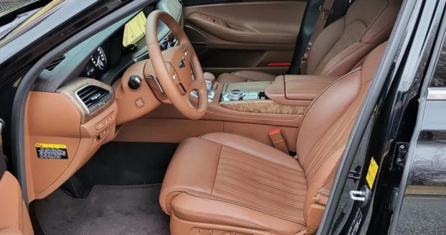 Genesis G90 