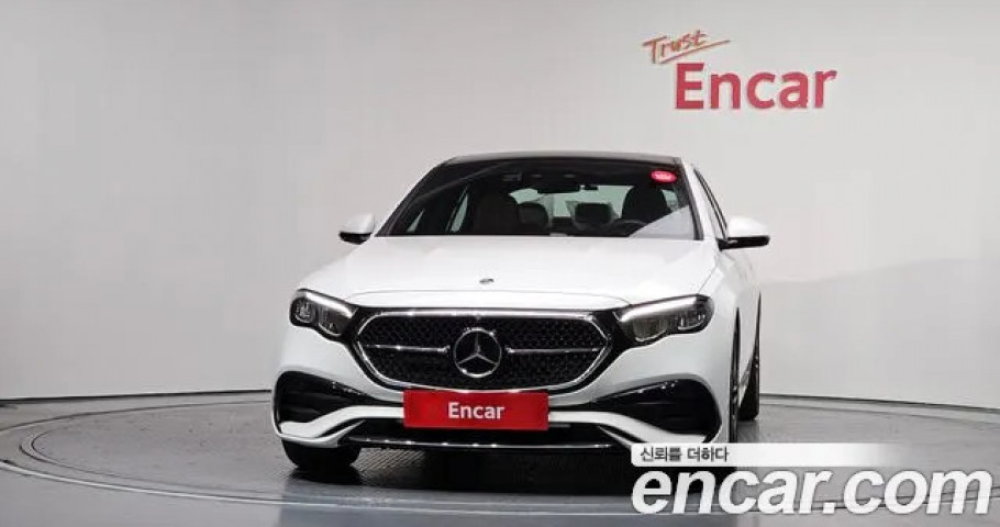 Mercedes-Benz E-Class 