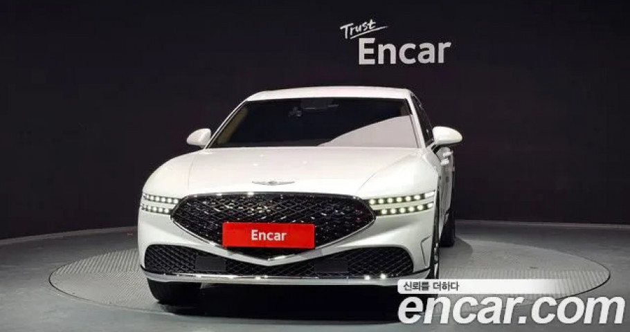 Genesis G90 