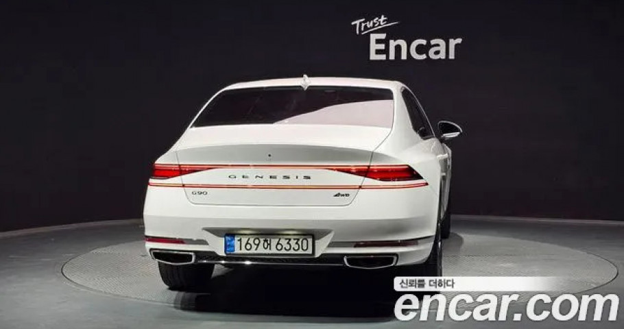 Genesis G90 