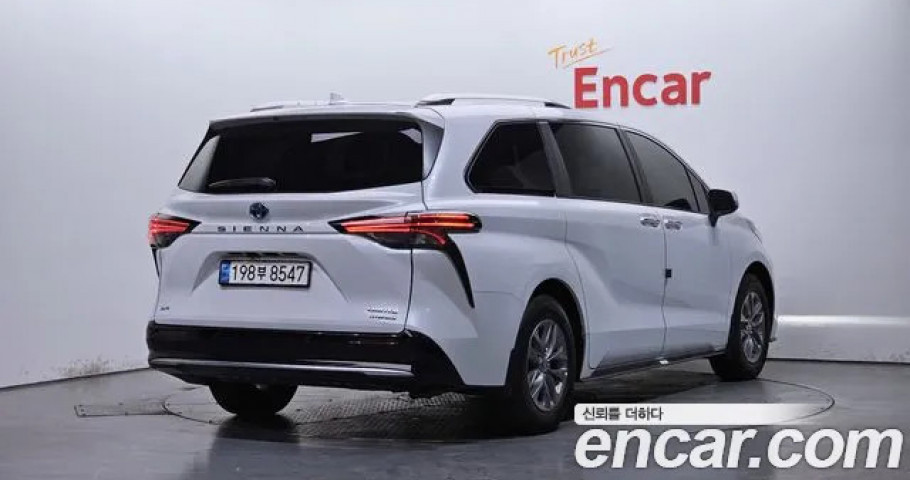 Toyota Sienna 