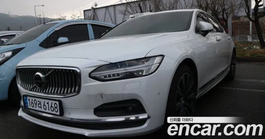 Volvo S90 