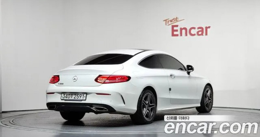 Mercedes-Benz C-Class 