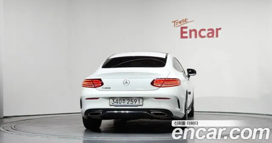 Mercedes-Benz C-Class 
