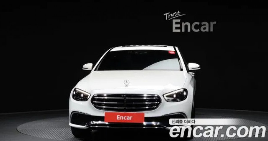 Mercedes-Benz E-Class 
