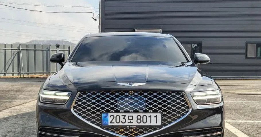 Genesis G90 