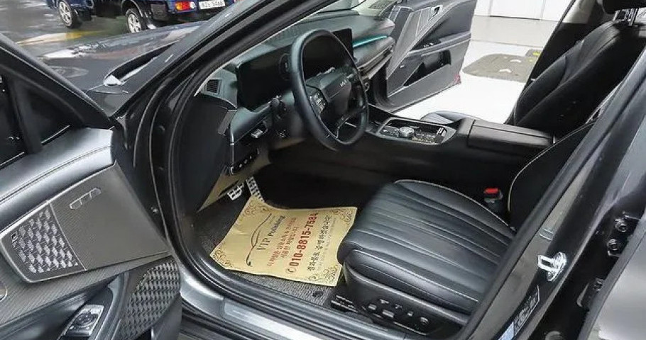 Kia K8 