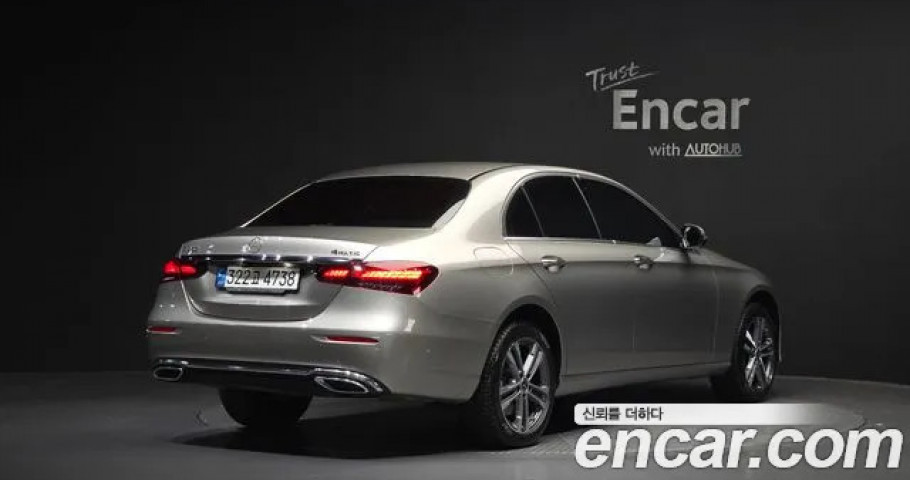 Mercedes-Benz E-Class 