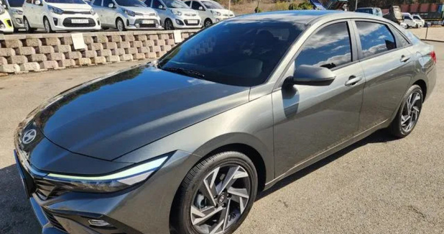 Hyundai Avante (Elantra) 