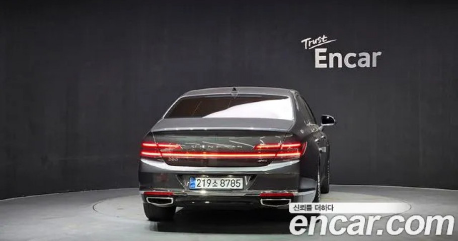 Genesis G90 