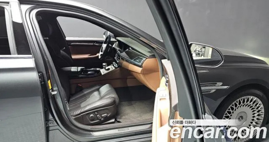 Genesis G90 