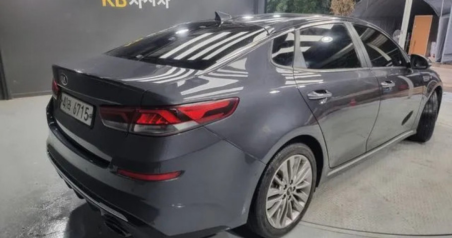 Kia K5 