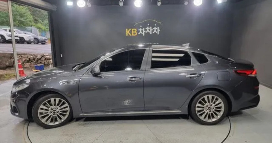 Kia K5 