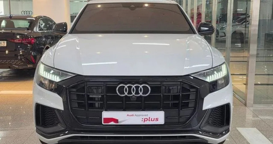 Audi Q8 